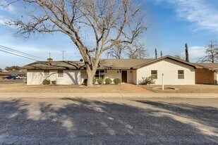 1426 Cumberland Rd in Odessa, TX - Building Photo