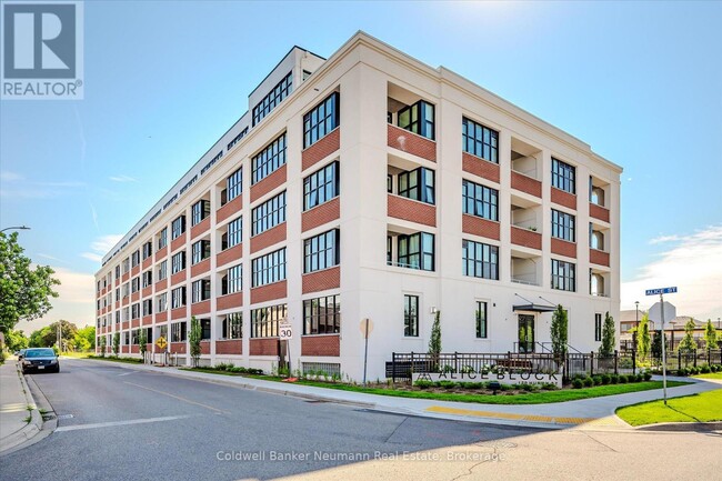 property at 120-120 Huron St