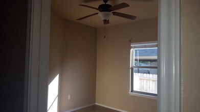 1045 Carolyn Cove, Unit 1 in New Braunfels, TX - Building Photo - Building Photo