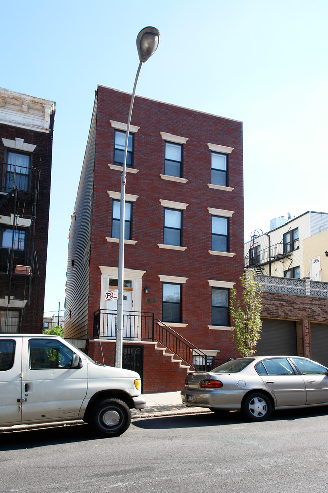 357 21st St in Brooklyn, NY - Building Photo - Building Photo