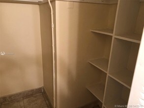 11295 SW 88th St-Unit -M210 in Miami, FL - Foto de edificio - Building Photo