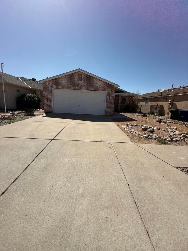 8319 Santa Clarita St NE in Albuquerque, NM - Building Photo - Building Photo