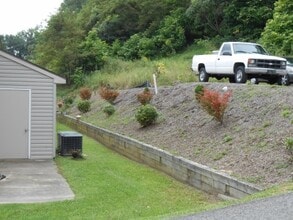9551 Cost Ave in Clarksburg, WV - Building Photo - Building Photo