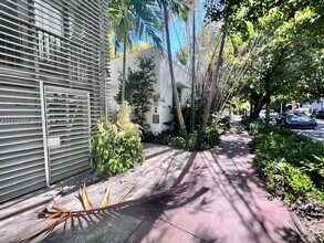 421 Meridian Ave in Miami Beach, FL - Building Photo - Building Photo