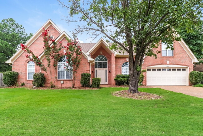 property at 7662 Shadow Glen Ln