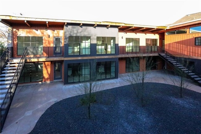 400 E 30th St in Austin, TX - Foto de edificio - Building Photo