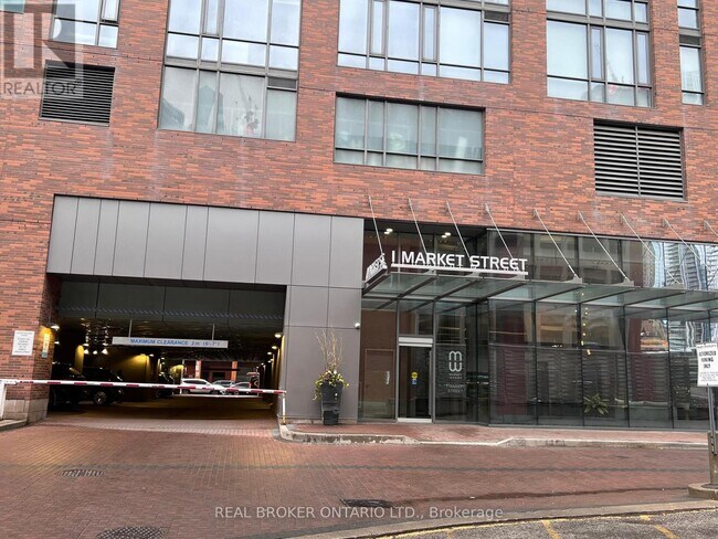 1 Market St. in Toronto, ON - Building Photo - Building Photo