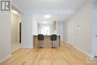1020 Beryl Private in Ottawa, ON - Building Photo - Building Photo