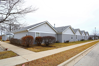 Chapel Gardens Senior Apartments in Waukegan, IL - Building Photo - Building Photo