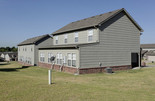 Hamilton Crossing Apartments in Catoosa, OK - Foto de edificio - Building Photo