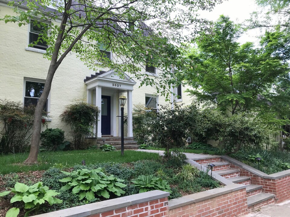 3627 Cumberland St NW, Unit basement in Washington, DC - Building Photo