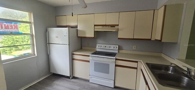 304 Camillia Ln in Port Charlotte, FL - Building Photo - Building Photo