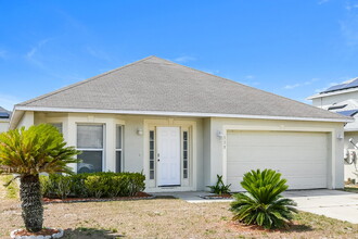 115 Keswick Ave in Davenport, FL - Foto de edificio - Building Photo