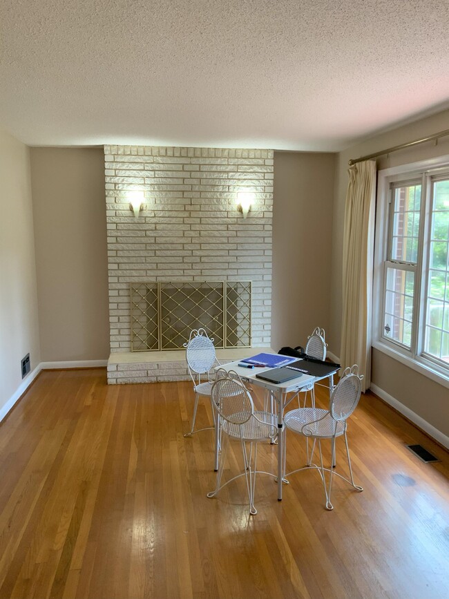 2791 Handy Dr NW in Atlanta, GA - Building Photo - Building Photo