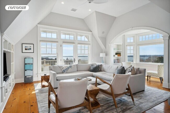 property at 21 Prospect Hill Ln