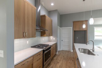 2115 NW Canyon View Dr in Pullman, WA - Building Photo - Building Photo