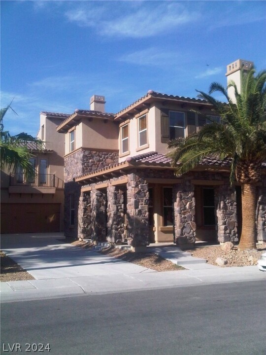 469 Via Palermo Dr in Henderson, NV - Foto de edificio