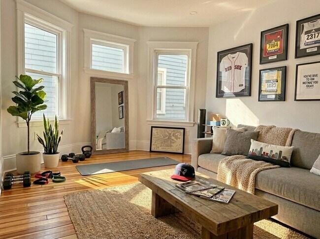 24 Dawes St in Boston, MA - Building Photo - Building Photo