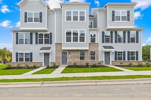 513 Bailey Mls Dr in Stallings, NC - Building Photo