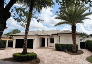 16347 NW 88th Pl in Hialeah, FL - Building Photo - Building Photo