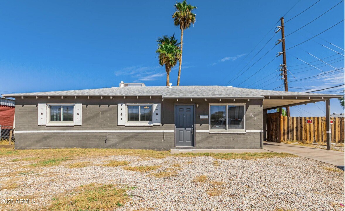 5711 N 35th Ave in Phoenix, AZ - Building Photo