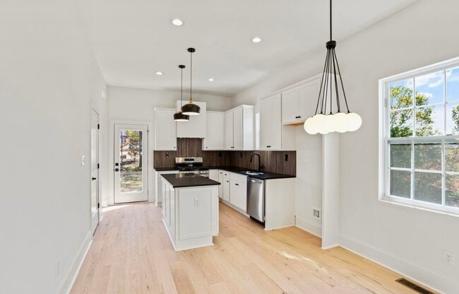 104 B St in Greenville, SC - Building Photo - Building Photo