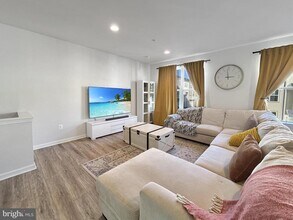 13266 Dowdens Ridge Dr in Clarksburg, MD - Building Photo - Building Photo