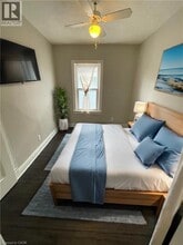 17 Victoria Ave in Cambridge, ON - Building Photo - Building Photo