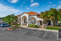 Pecan Springs in San Antonio, TX - Foto de edificio - Building Photo