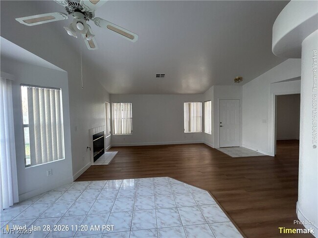 8212 Gunther Cir in Las Vegas, NV - Building Photo - Building Photo