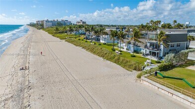 1194 Hillsboro Mile in Hillsboro Beach, FL - Building Photo - Building Photo