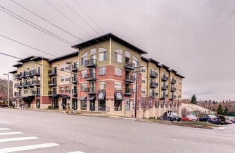 McKenzie Square Apartments in Bellingham, WA - Building Photo - Building Photo