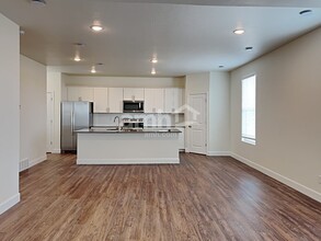 6108 W Copper Hawk Dr in South Jordan, UT - Building Photo - Building Photo