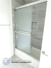 6002 Klump Ave in North Hollywood, CA - Foto de edificio - Building Photo