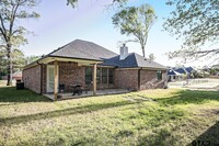 18310 Timber Oaks Dr, Unit 1718 Slat in Lindale, TX - Building Photo - Building Photo