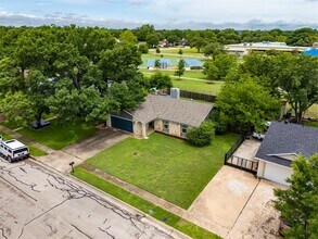 1404 London Rd in Round Rock, TX - Building Photo - Building Photo