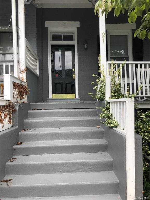 property at 21 Bridge St