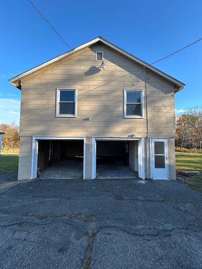 150 Plattekill Ardonia Rd, Unit #G in Wallkill, NY - Foto de edificio - Building Photo