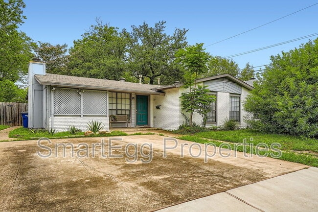 property at 1612 Broadmoor Dr