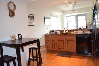 160 E Illinois St in Chicago, IL - Building Photo - Building Photo