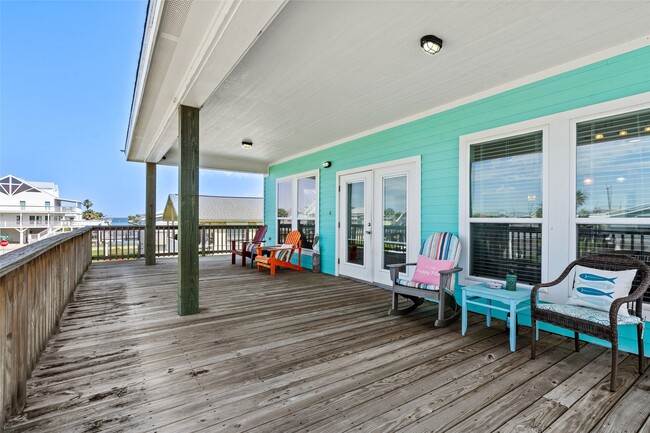 property at 3923 Reeves Dr