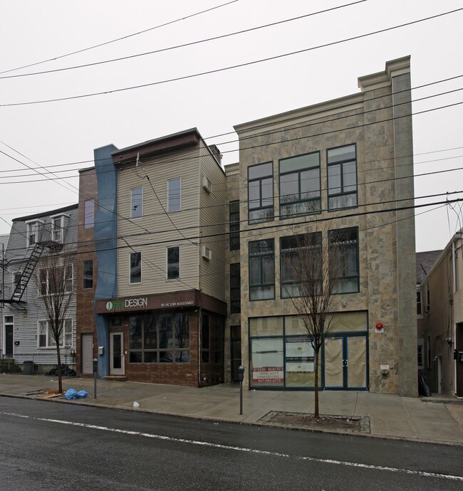 97 Victory Blvd