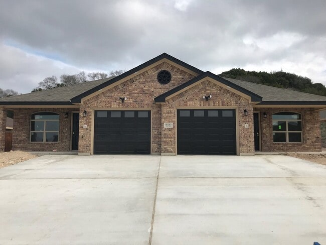 property at 5600 Settlers Ct
