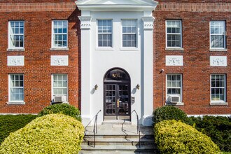 1711 35th St NW in Washington, DC - Foto de edificio - Building Photo