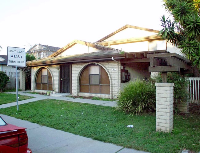 2412 L St in Antioch, CA - Building Photo - Building Photo