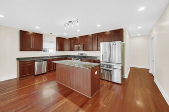 548 E 50th St in Chicago, IL - Building Photo - Building Photo