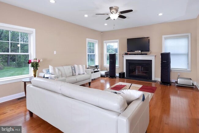 property at 22 Liam Pl