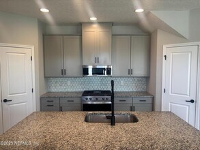 11106 Minnetta Ct in Jacksonville, FL - Building Photo - Building Photo
