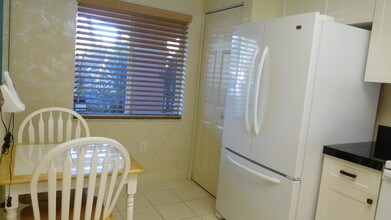 5842 Crystal Shores Dr-Unit -102 in Boynton Beach, FL - Building Photo - Building Photo