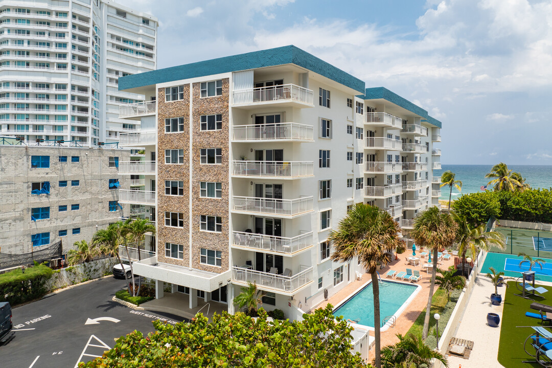 Ocean Sounds Condominiums in Pompano Beach, FL - Building Photo